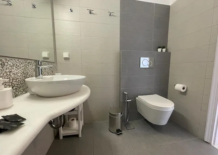 Anna's Apartment Piso Livadi