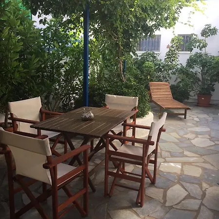 Anna's Apartment Piso Livadi